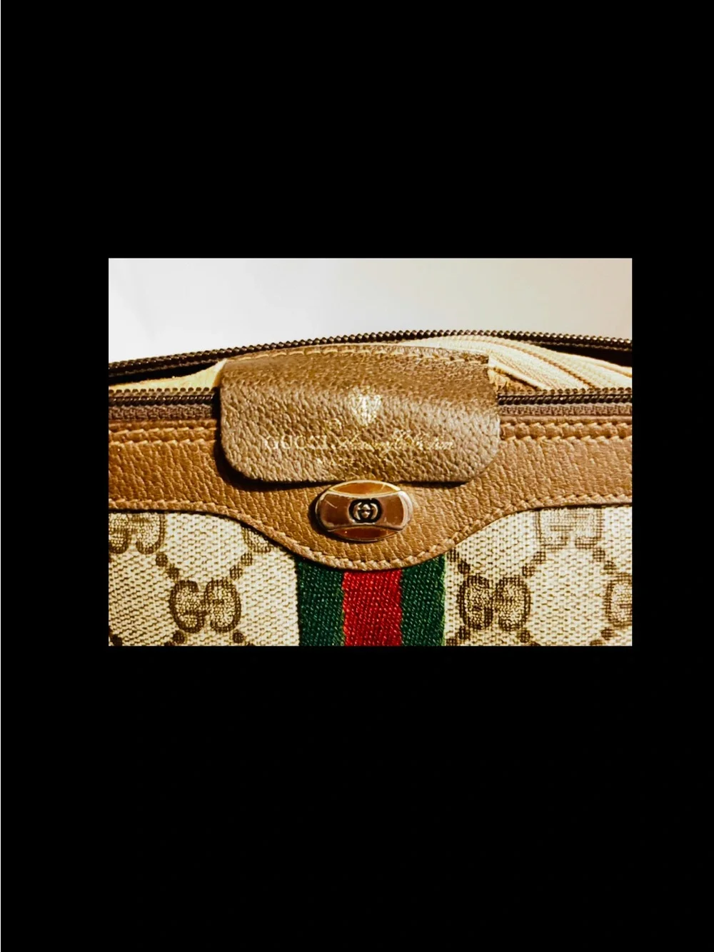 Gucci classic monogram
